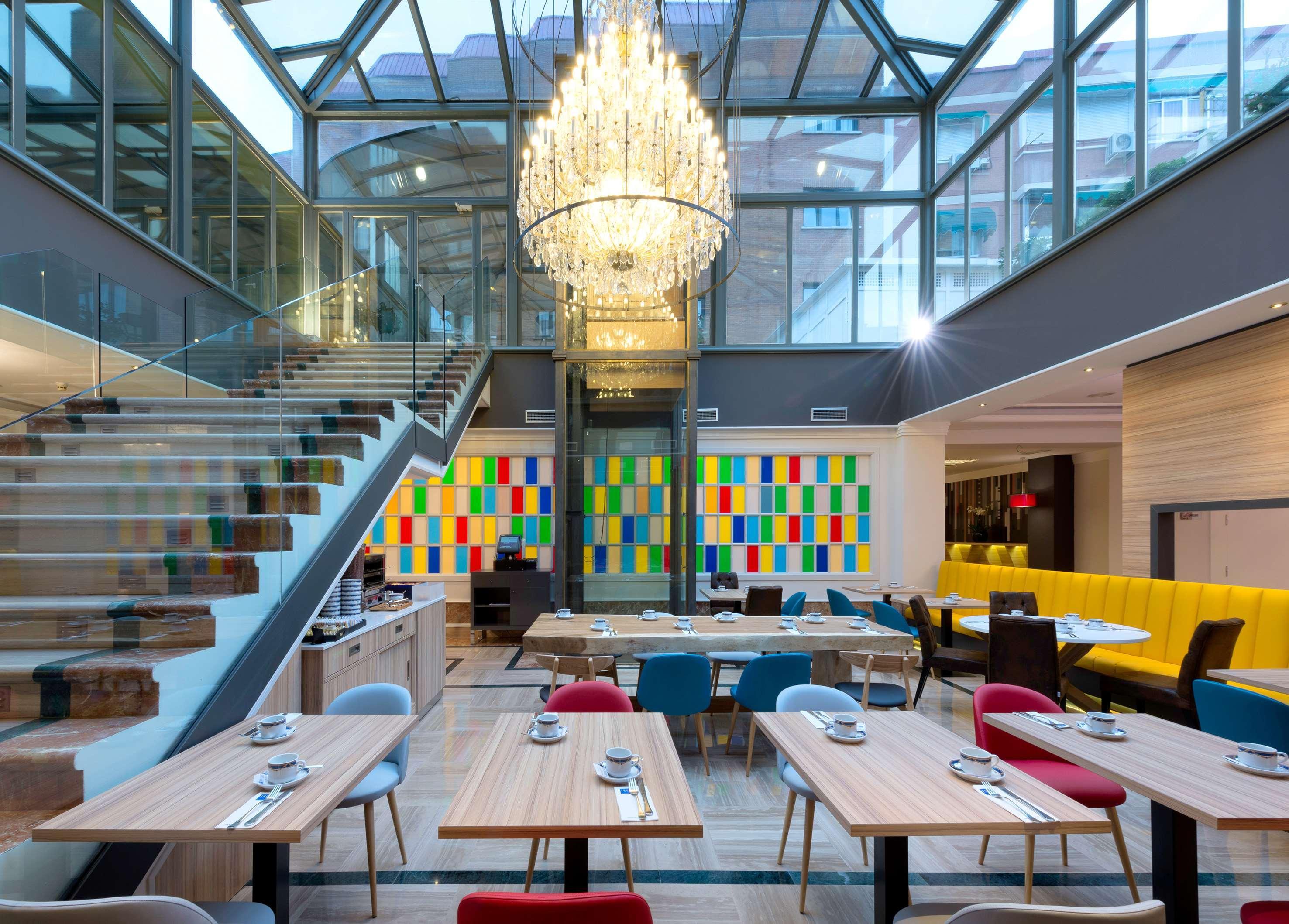 Hotel Madrid Leganes Affiliated By Melia Buitenkant foto