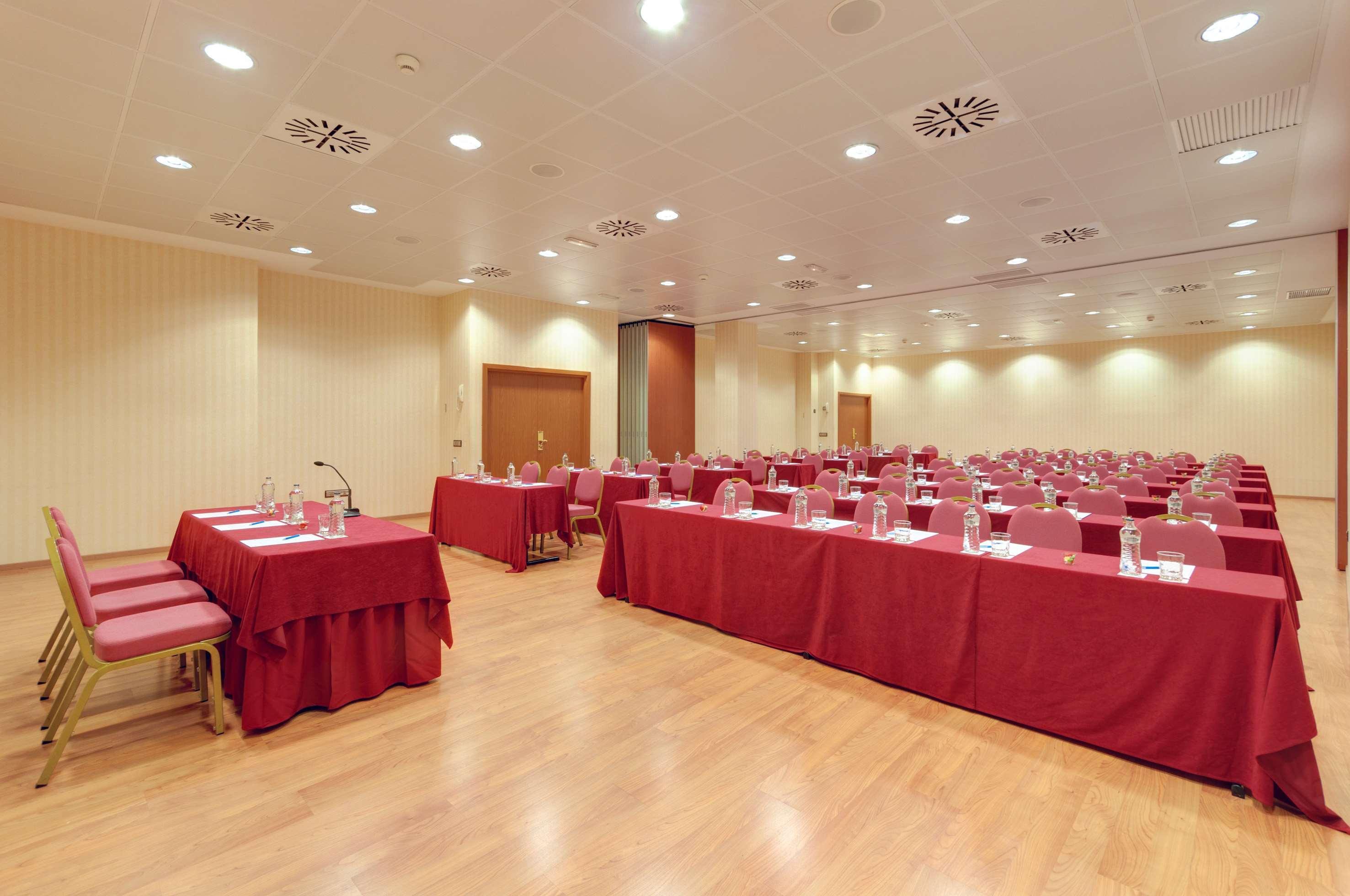 Hotel Madrid Leganes Affiliated By Melia Buitenkant foto