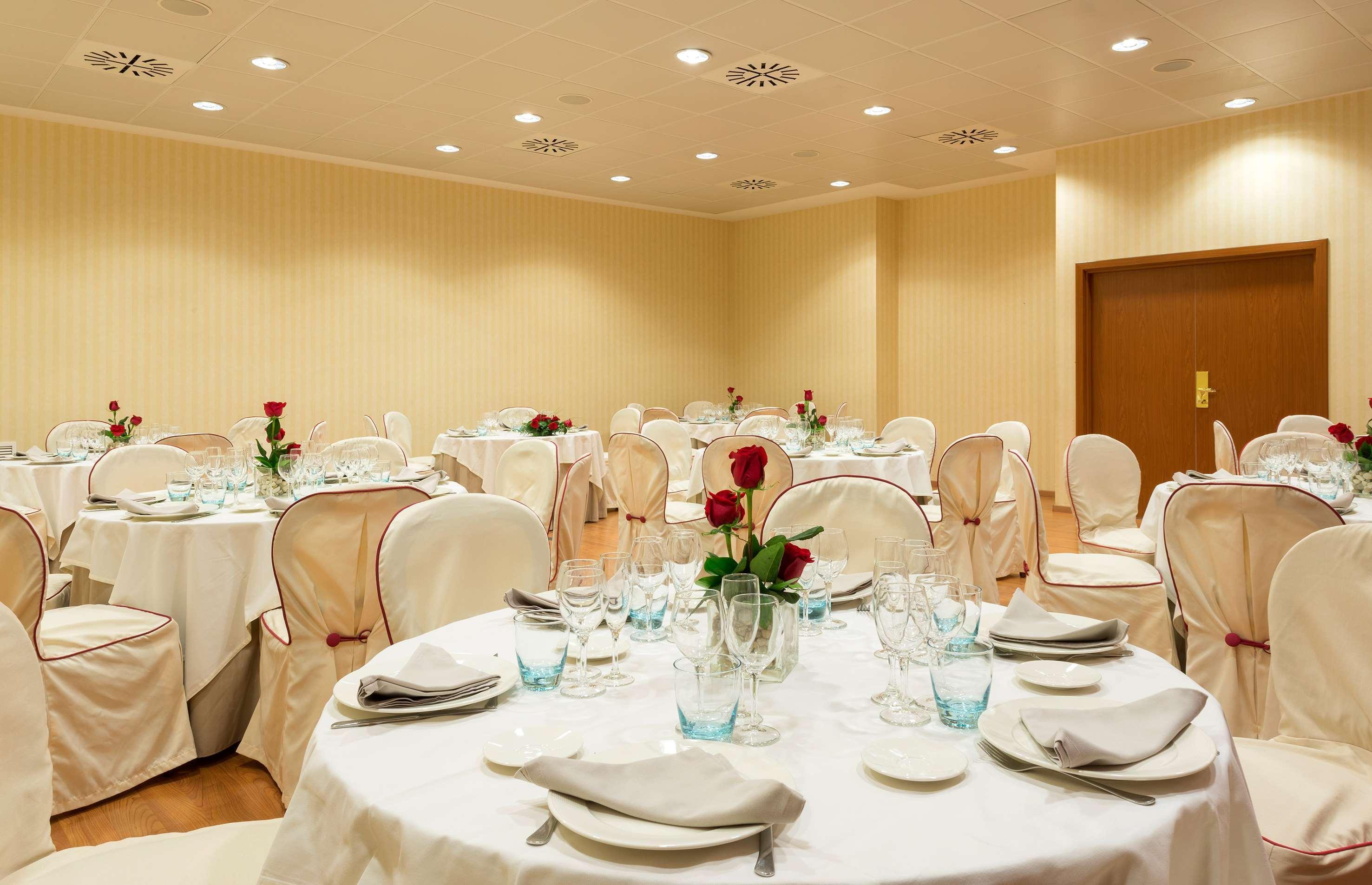 Hotel Madrid Leganes Affiliated By Melia Buitenkant foto