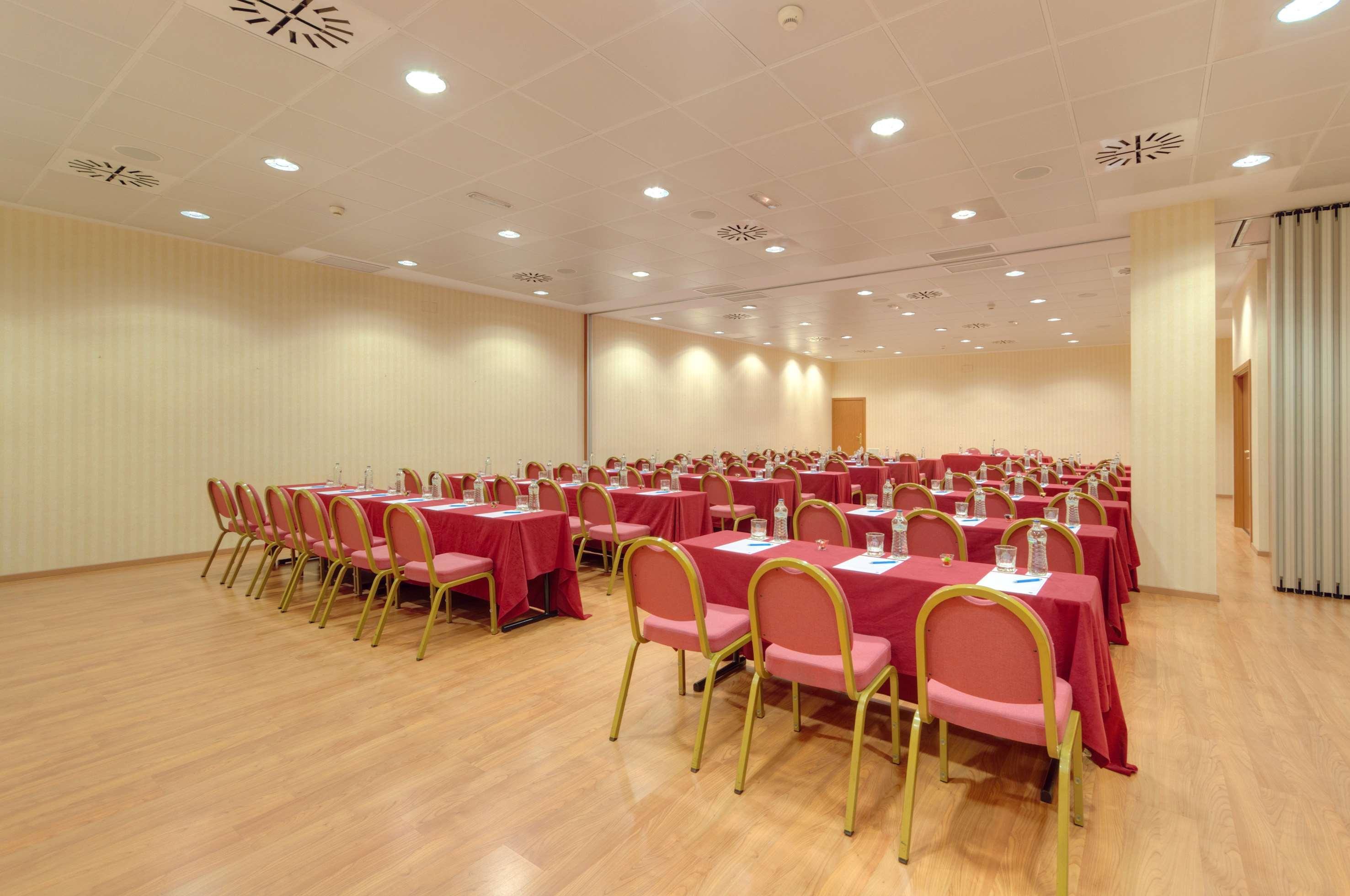 Hotel Madrid Leganes Affiliated By Melia Buitenkant foto