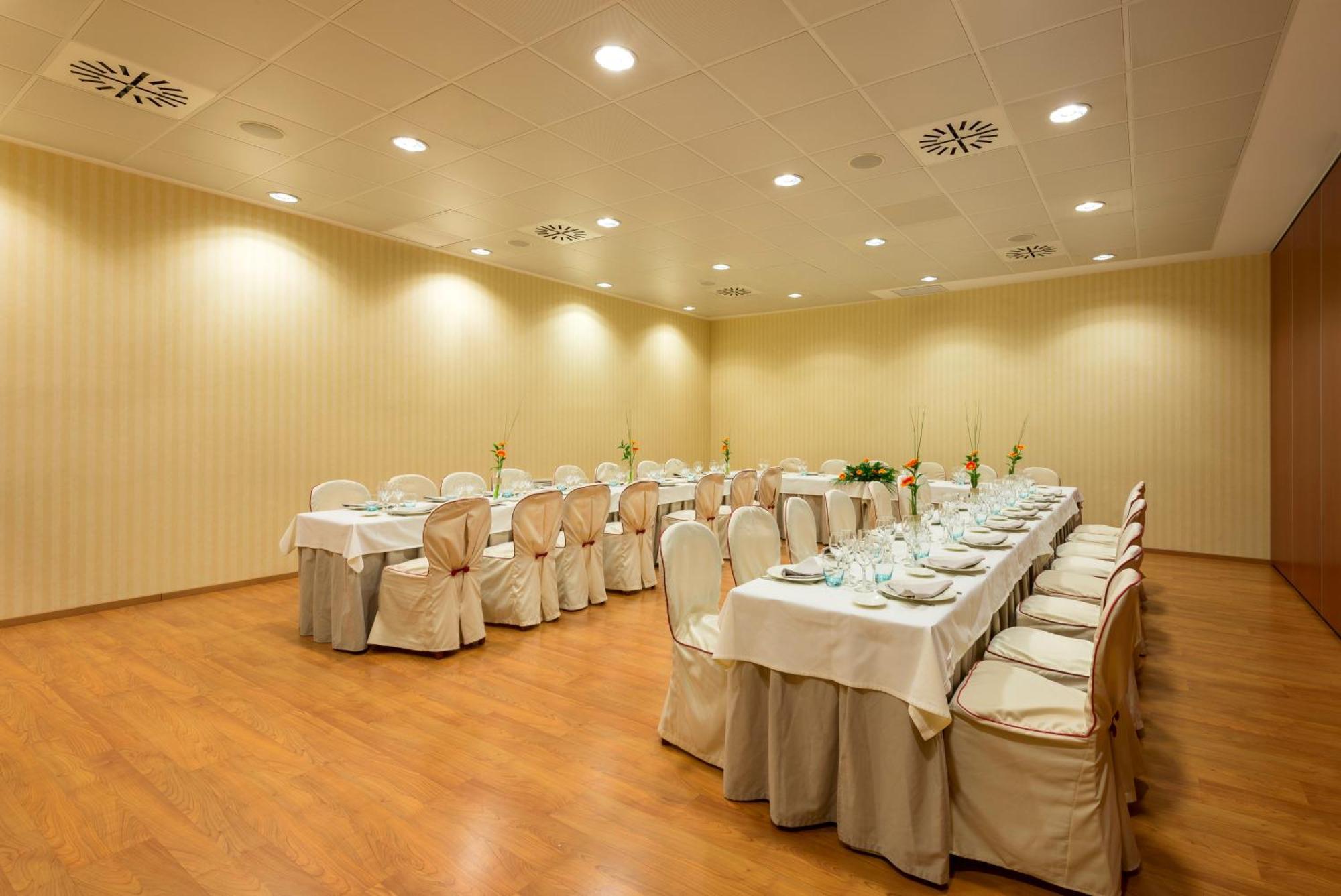 Hotel Madrid Leganes Affiliated By Melia Buitenkant foto