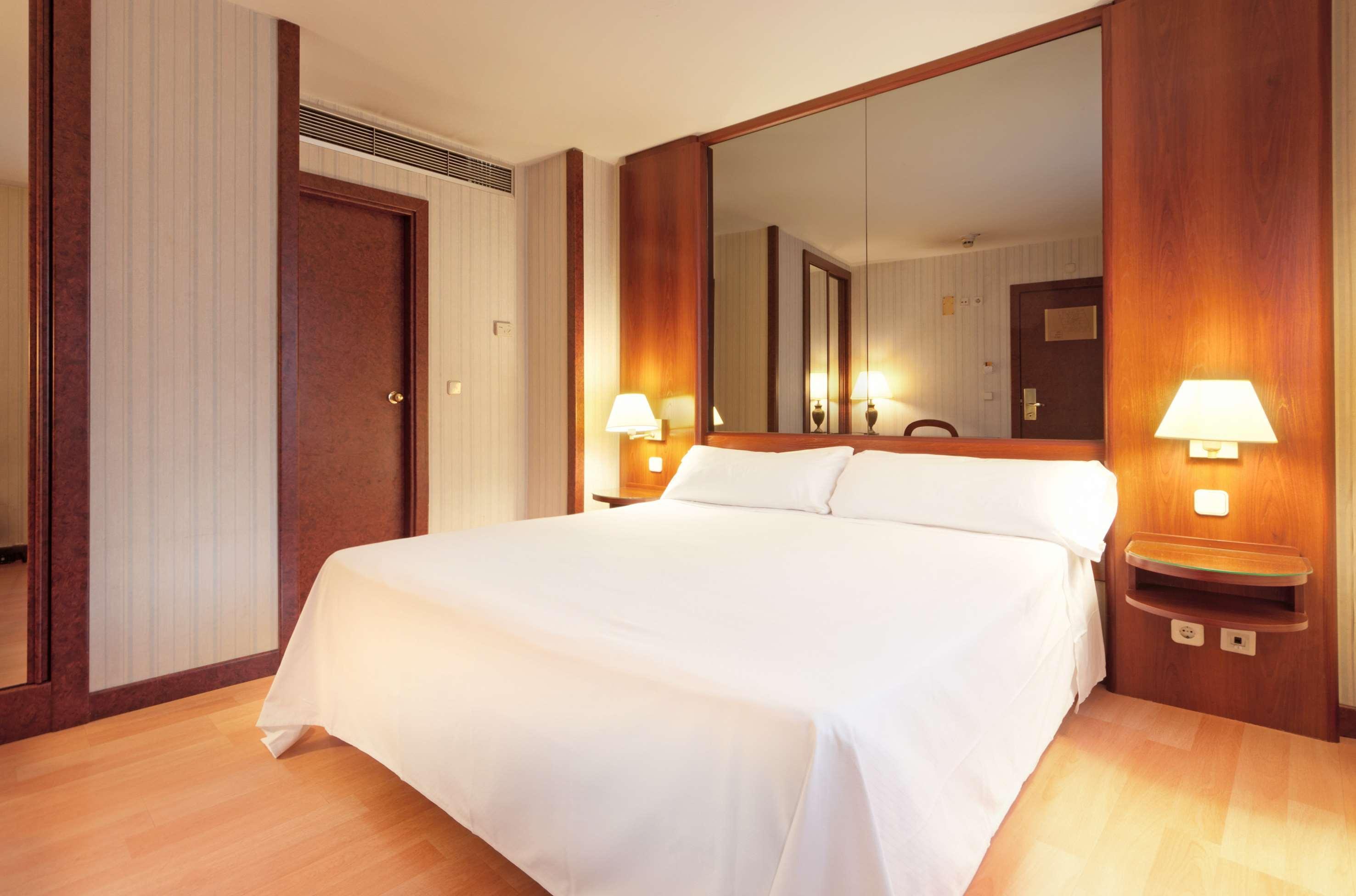 Hotel Madrid Leganes Affiliated By Melia Kamer foto