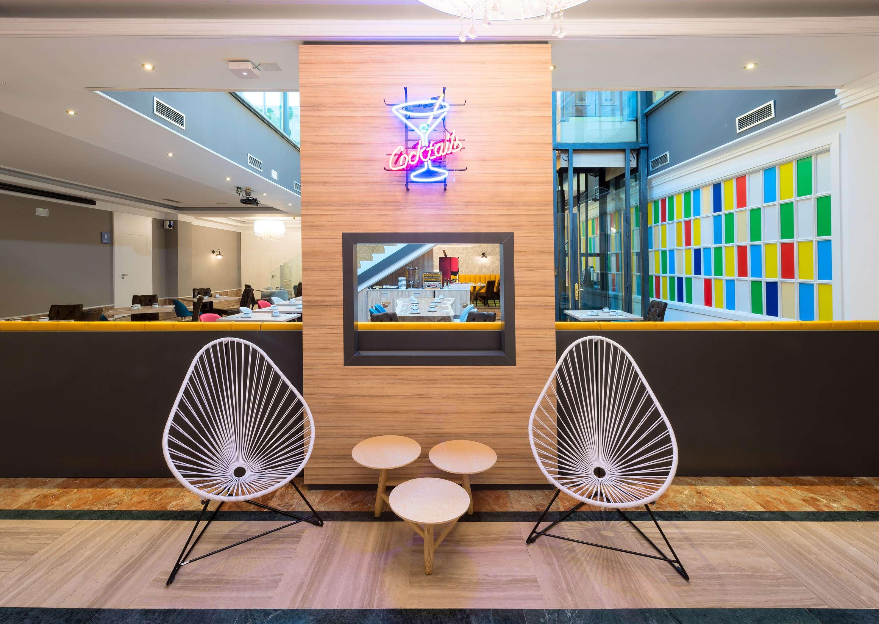 Hotel Madrid Leganes Affiliated By Melia Buitenkant foto